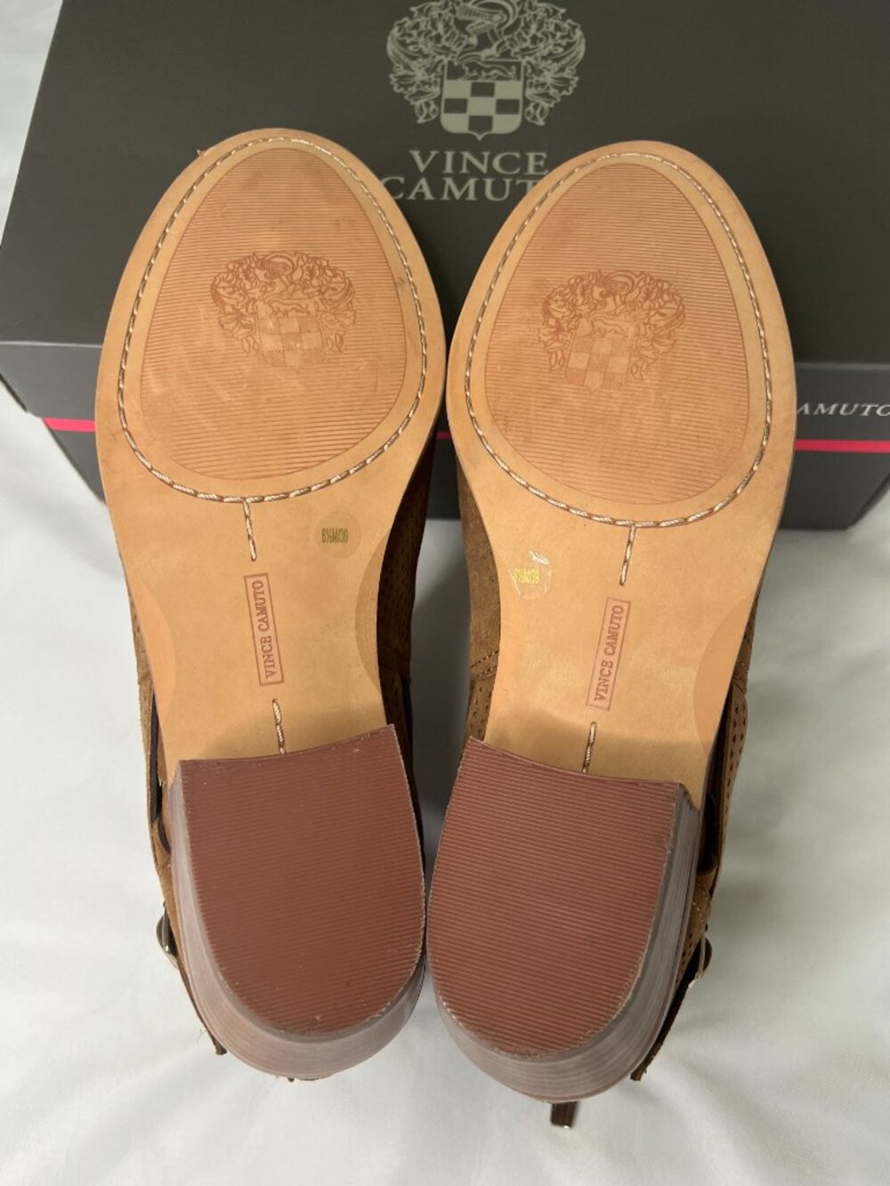 Vince Camuto Pranika Womens Brown Perforated Suede Ankle Booties Sz 8.5 - Picture 6 of 16